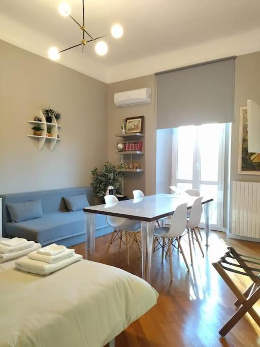 Apartamento Smart Sarpi Monolocale Milán Exterior foto